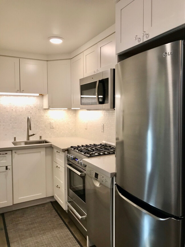 Building Photo - 1732 Polk St