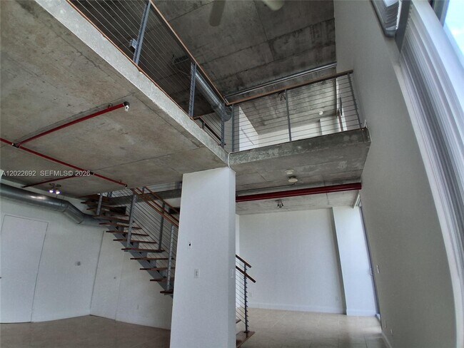 Foto del edificio - 690 SW 1st Ct