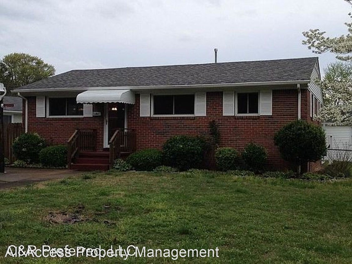 Primary Photo - 3 br, 1.5 bath House - 600 McLean Street
