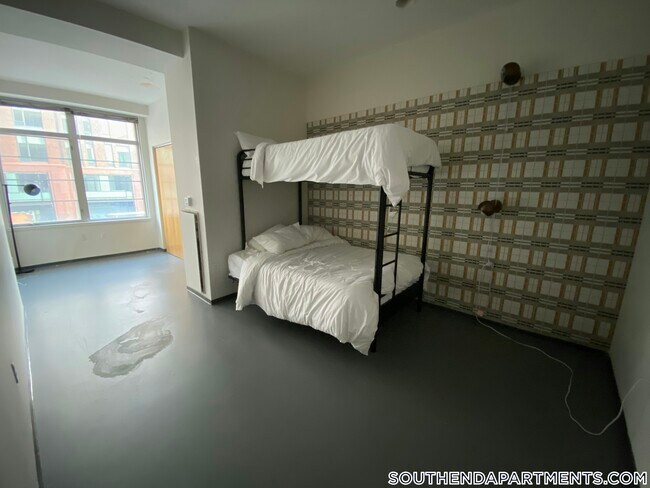 Building Photo - 160 E Berkeley St