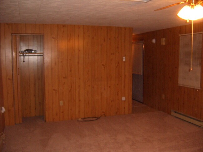 Living - 10 Sebring Rd