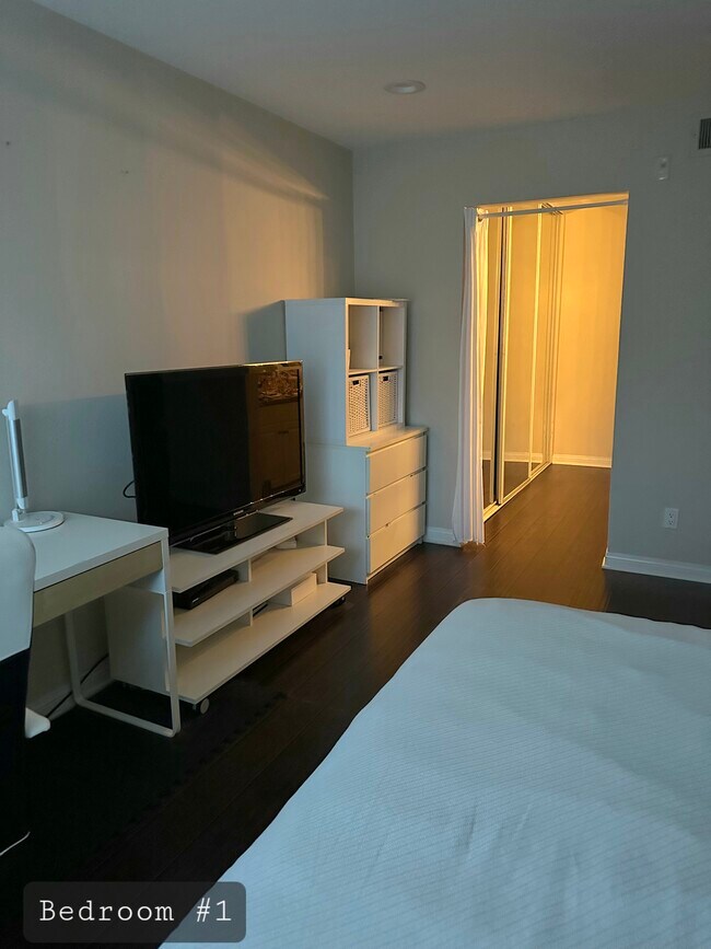 Foto del edificio - 5565 Canoga Ave