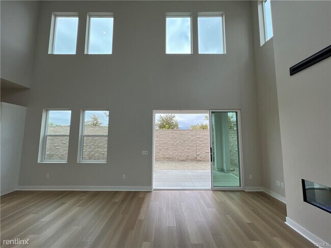 Building Photo - 4 br, 3 bath House - 150 Amber Oak