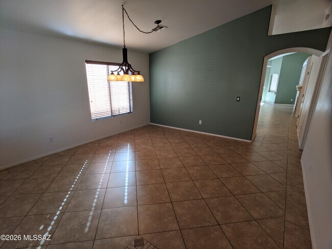 Building Photo - 2414 E Skipping Rock Way