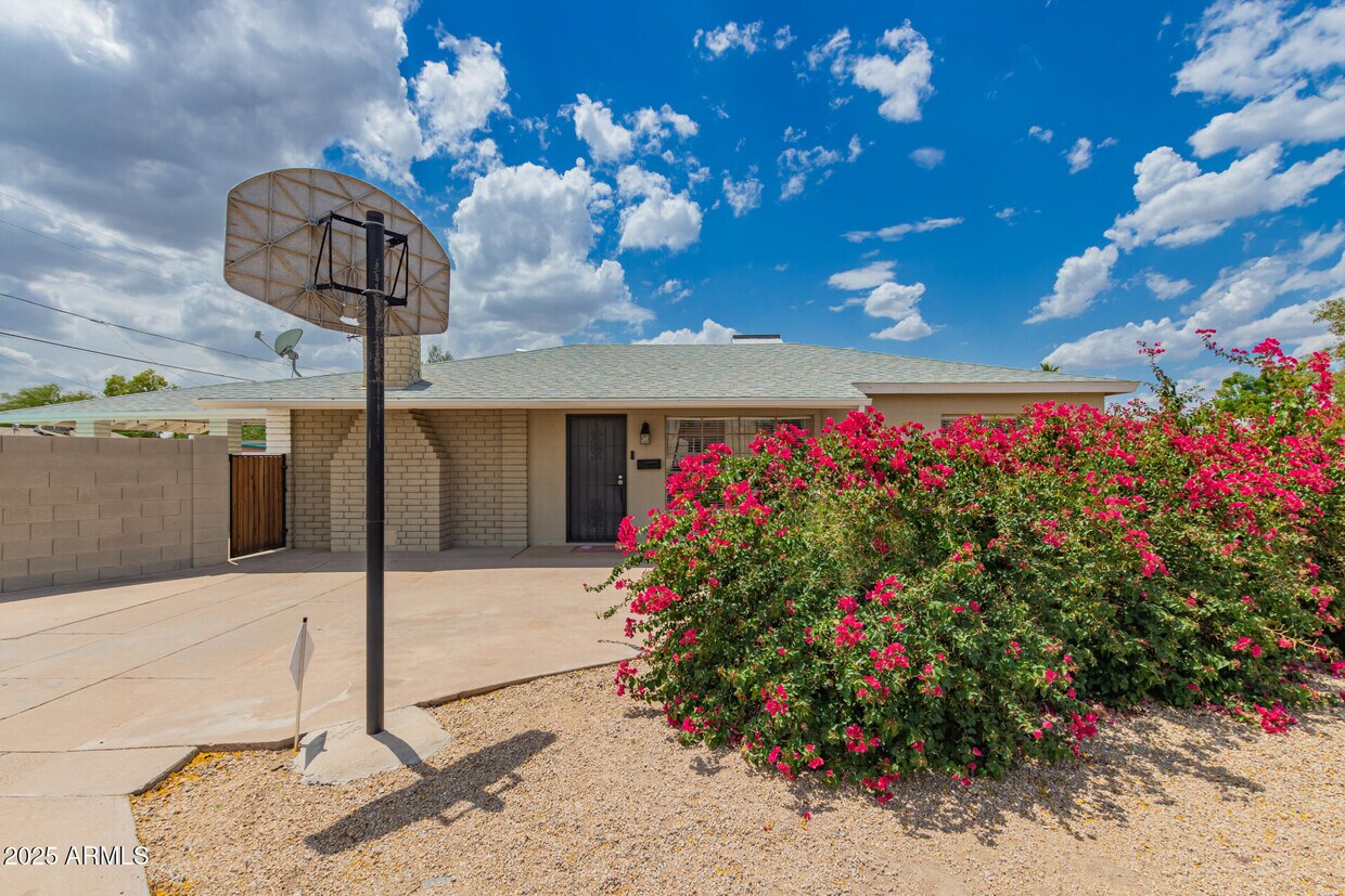 Foto principal - 4442 N 18th Ave
