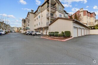 Building Photo - 11830 NW Holly Springs Ln