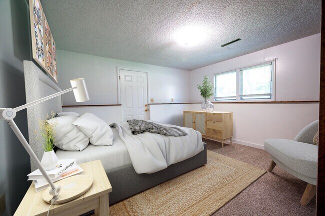 Building Photo - 416 N 19th Ave