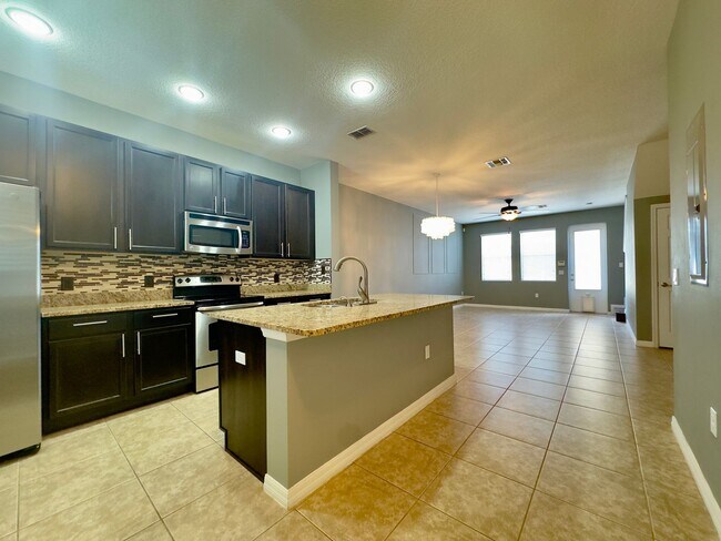 Foto del edificio - 2 Bedroom, 2.5 Bath Townhome in Winter Gar...