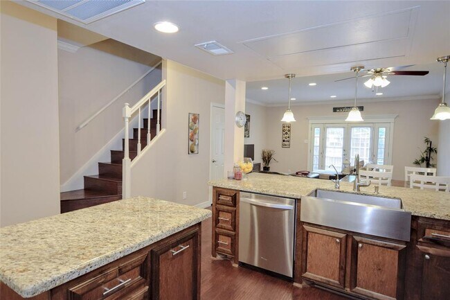 Foto del edificio - 14707 Barryknoll Ln