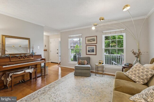 Foto del edificio - 5433 Braddock Ridge Dr