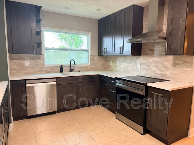 Building Photo - 4017 Paddlewheel Dr