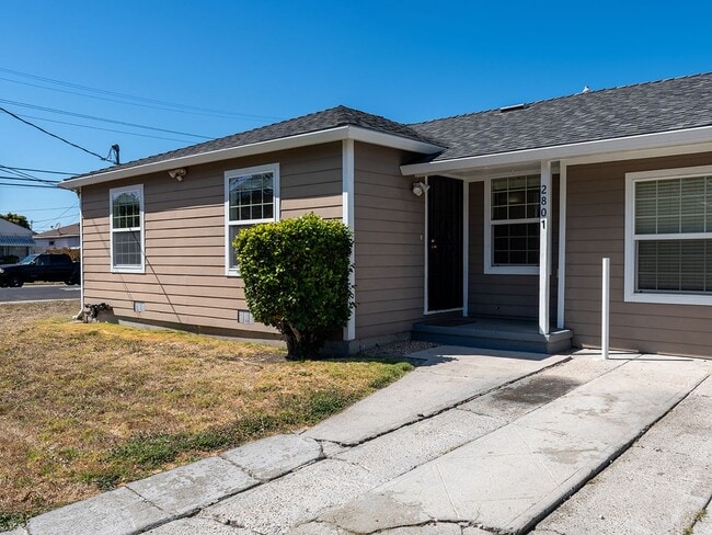 Foto del edificio - Updated single family home