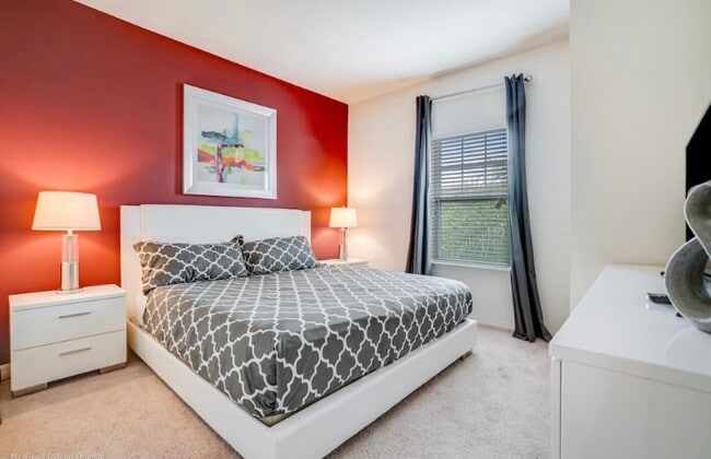 Upstairs Bedroom - 8909 SHINE Dr