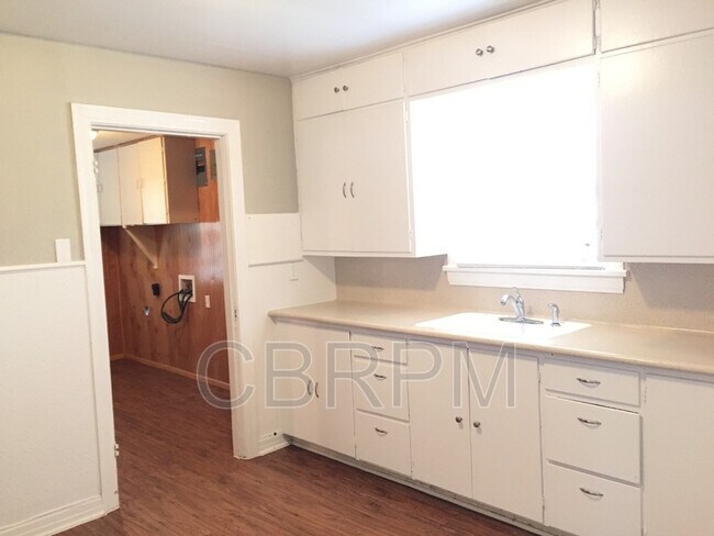 Foto del edificio - 2706 31st St