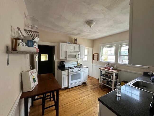 Foto del edificio - 283 Alewife Brook Pkwy