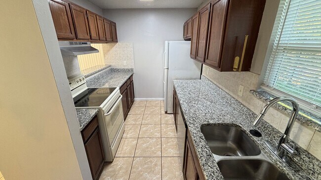 Foto del edificio - 2 Bedroom, 2.5 Bath Townhouse in Altamonte...