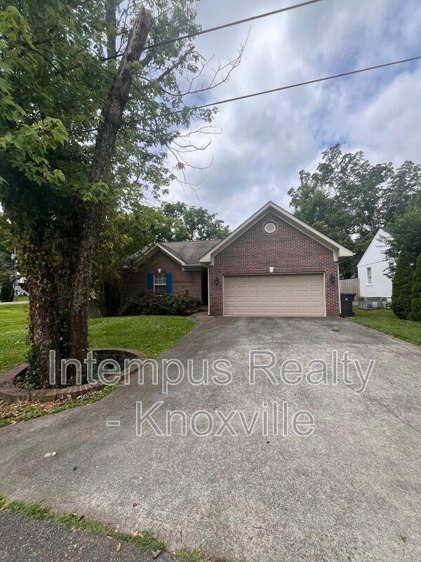 Building Photo - 1333 Willmann Ln