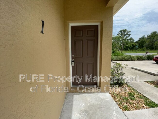 Building Photo - 887 NW 6th Terrace