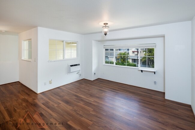 Building Photo - 7080 Hawaii Kai Dr