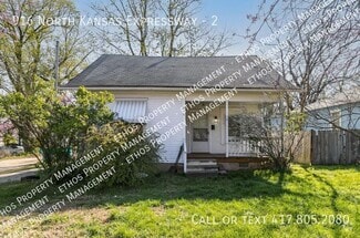 Building Photo - 916 N Kansas Expy