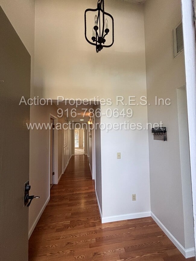 Building Photo - Rocklin 3 Bedroom 2 Bathroom, Single Story...