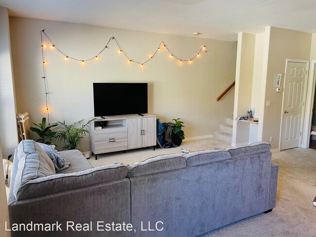 Building Photo - 3 br, 2.5 bath House - 986 Mountain Crest ...
