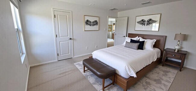 Building Photo - Charming and Energy Saving 3BR House in Fo...