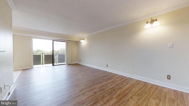 Foto del edificio - 3100 S Manchester St