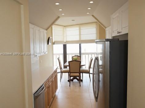 Building Photo - 20281 E Country Club Dr