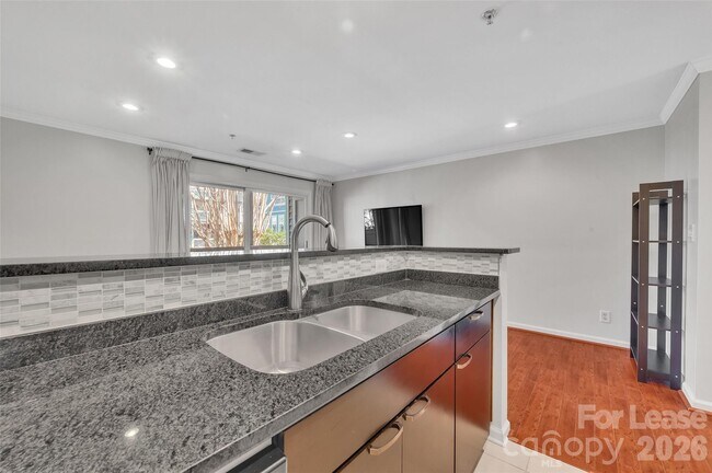 Foto del edificio - 505 N Graham St