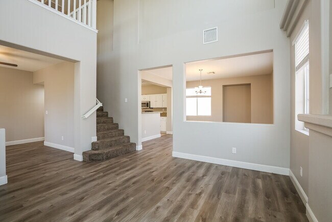 Foto del edificio - 5443 Goldenroot Ct