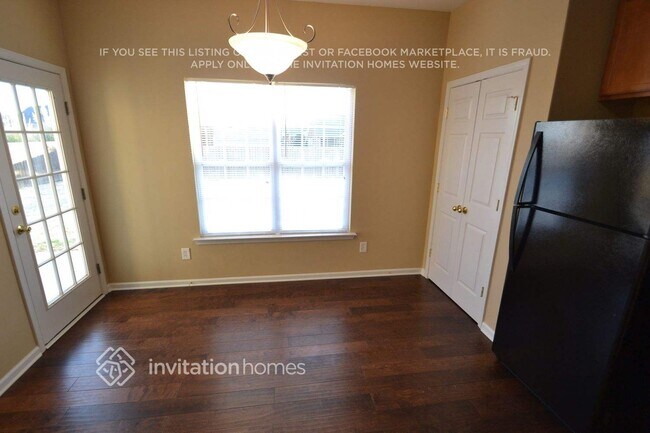 Foto del edificio - 791 Runningbrook Ln