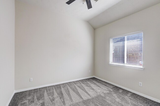 Foto del edificio - 19506 Arbor Pines Ln