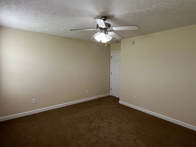 Foto del edificio - Very nice 4 bed/2 bath home in Raeford
