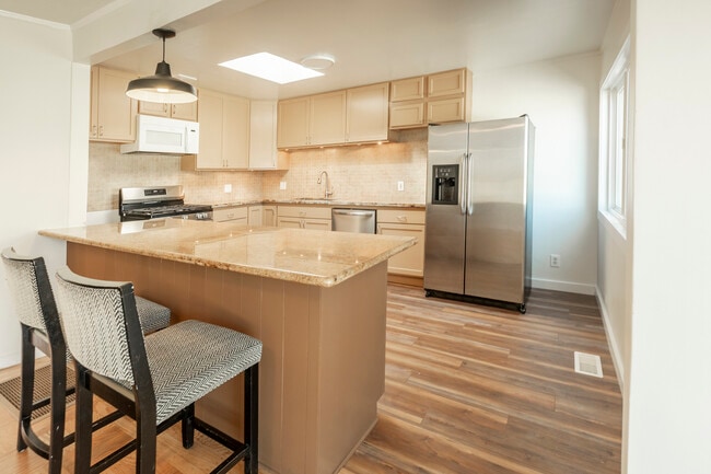 Foto del edificio - 316 Bridgeview Dr