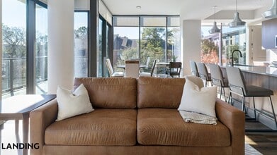 Building Photo - 1414 Wood Hollow Dr