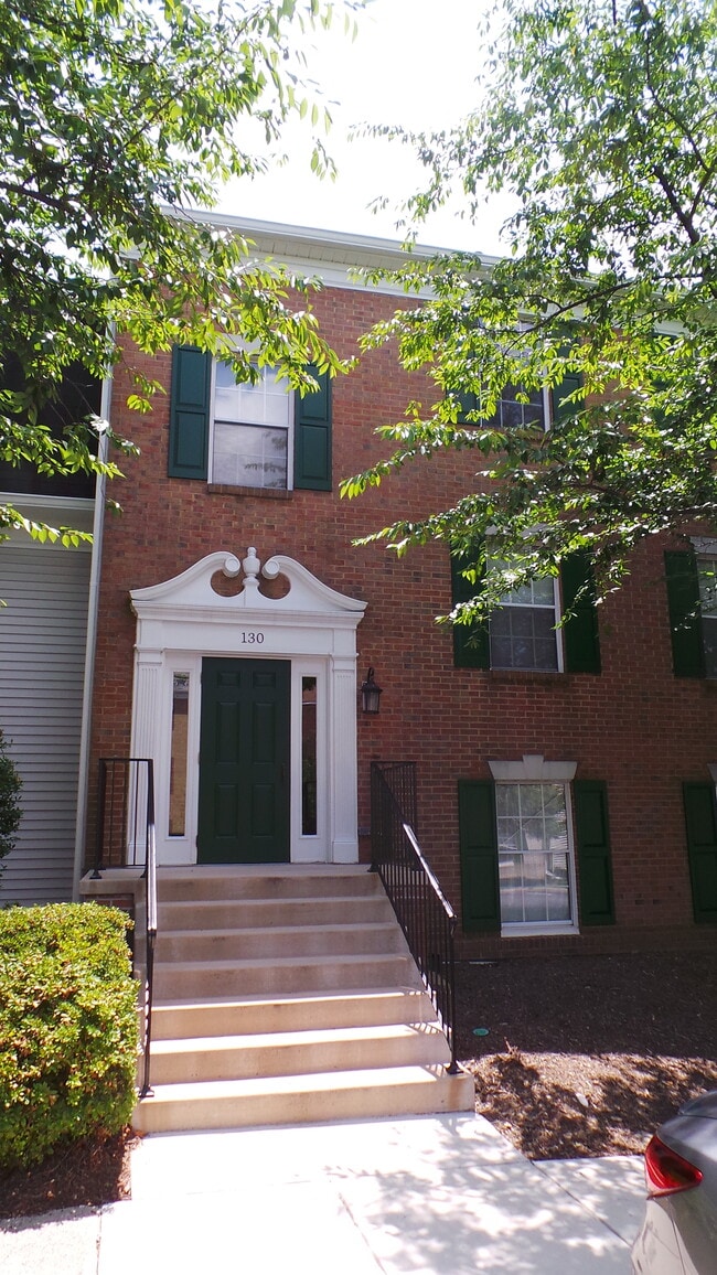 130 Fort Evans Rd SE Unit F, Leesburg, VA 20175 Apartments in