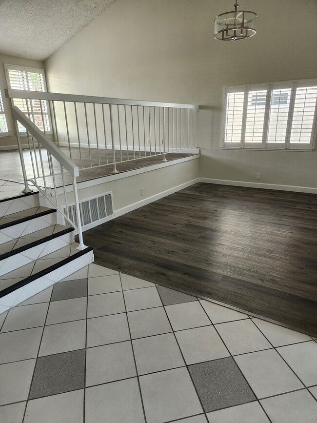 Foto del edificio - 25082 Owens Lake Cir