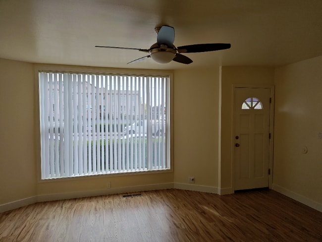 Building Photo - 1407 J St