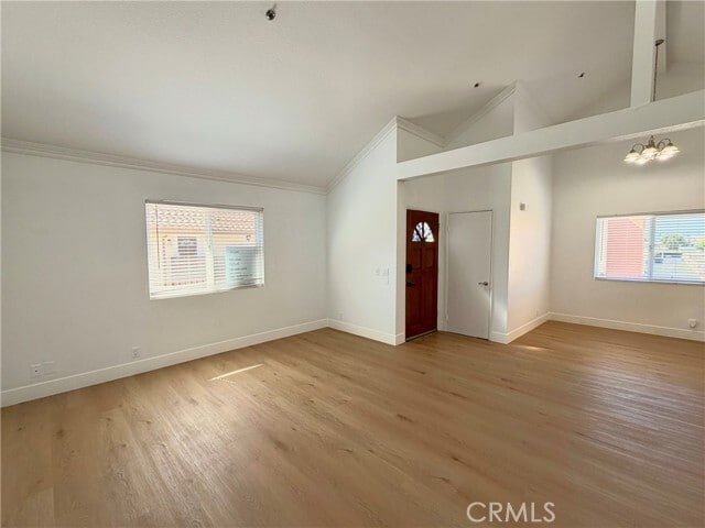 Foto del edificio - 729 S Knott Ave