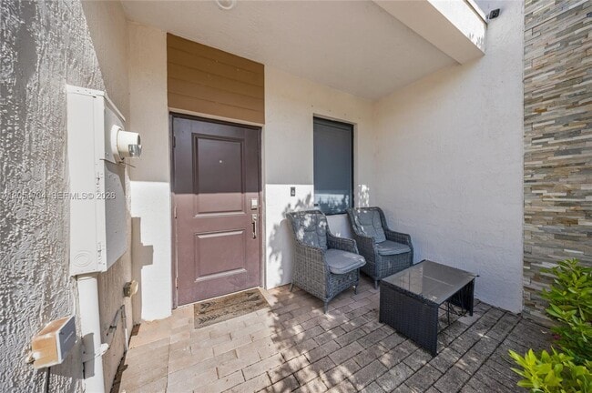 Foto del edificio - 20674 NE 2nd Ct