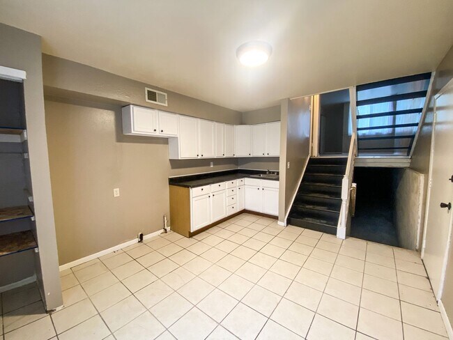 Foto del edificio - 4 Bedroom Condo