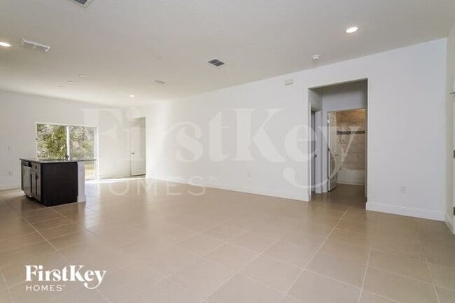 Building Photo - 1435 Punta Gorda Dr