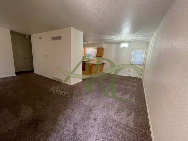 Building Photo - 2730 Poplar St