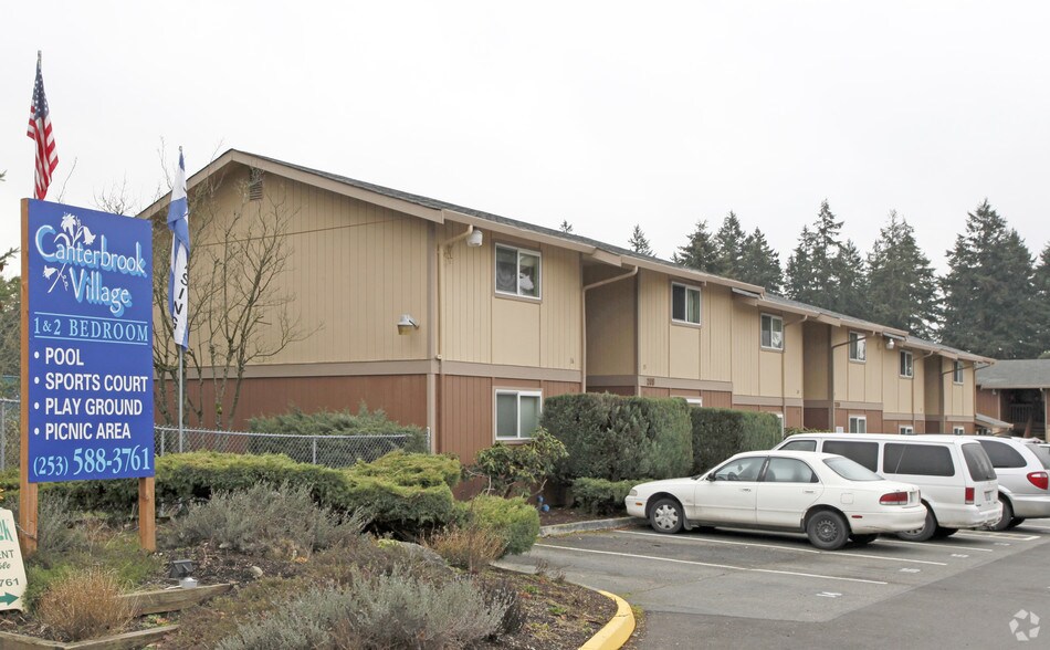 Canterbrook Village Apartments in Lakewood, WA