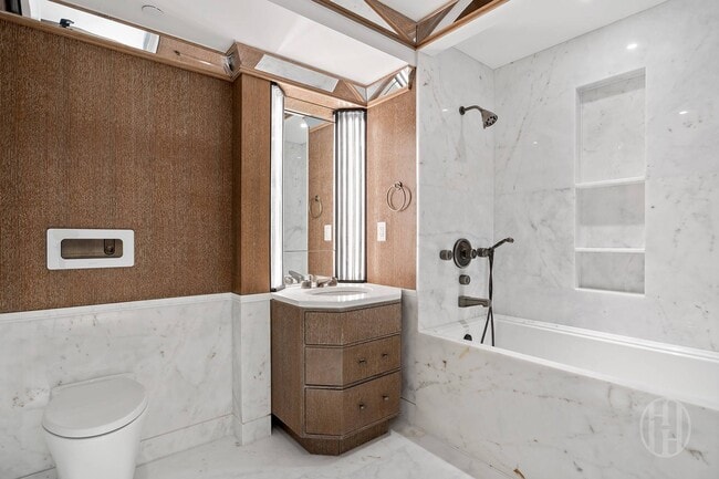 Building Photo - 111 W 57th St