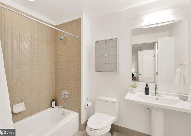 Foto del edificio - 2125 14th St NW