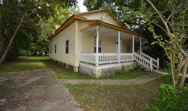 Foto del edificio - Spacious 3/2 house