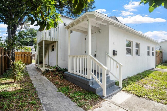 Foto del edificio - 212 SW 11th St