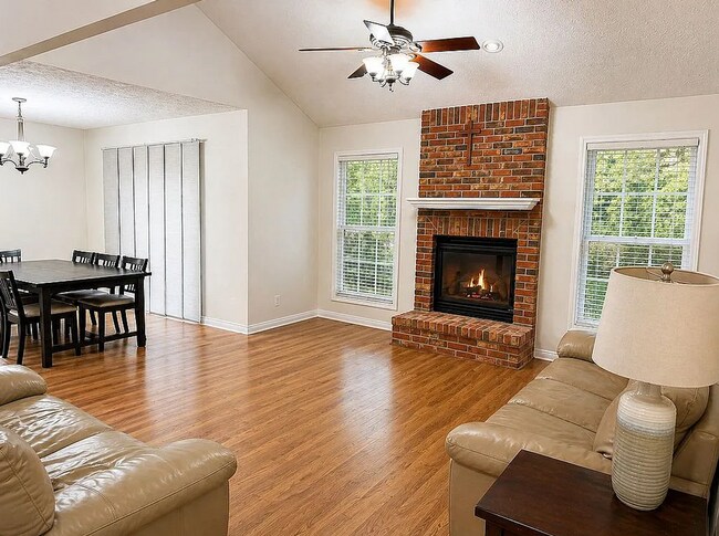 Foto del edificio - Beautiful 3 Bedroom Home in WL School District